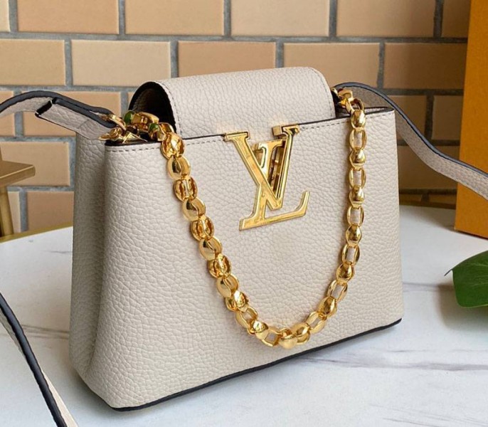 Fake Louis Vuitton Capucines Mini Chain Bag In Beige