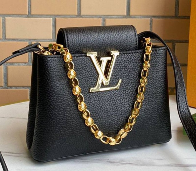Replica Louis Vuitton Capucines Mini Chain Bag In Black